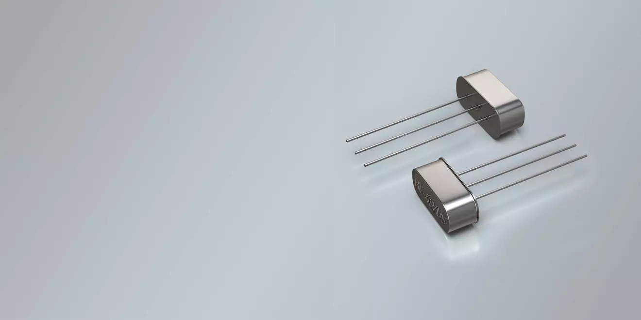 THT QUARZ HC-49/US 3 VEZETÉK 11,05 x 4,65